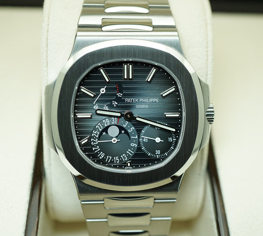 Patek Philippe Nautilus Jumbo Nautilus 5712 Moonphase Power Reserve SS